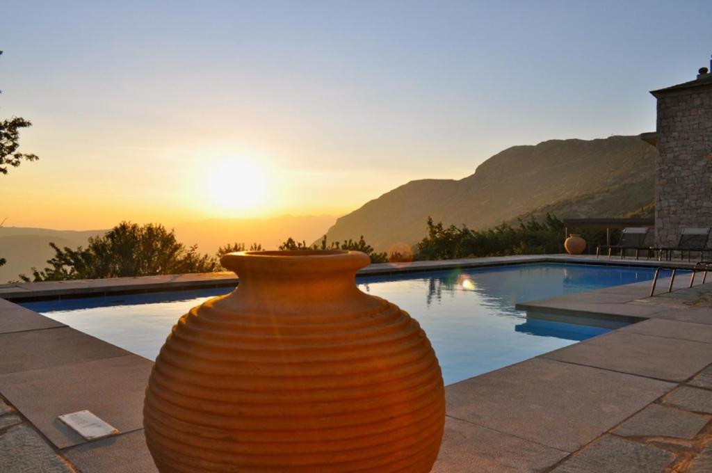 Elafivolia Arachova Suites Exterior photo