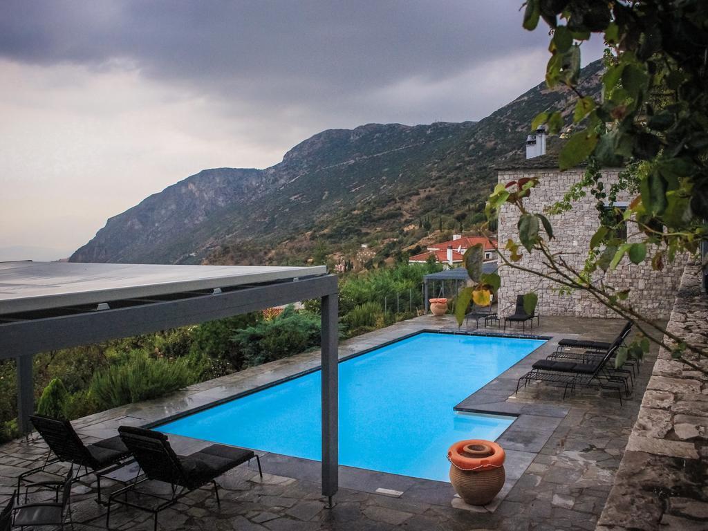 Elafivolia Arachova Suites Exterior photo