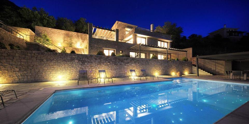Elafivolia Arachova Suites Exterior photo